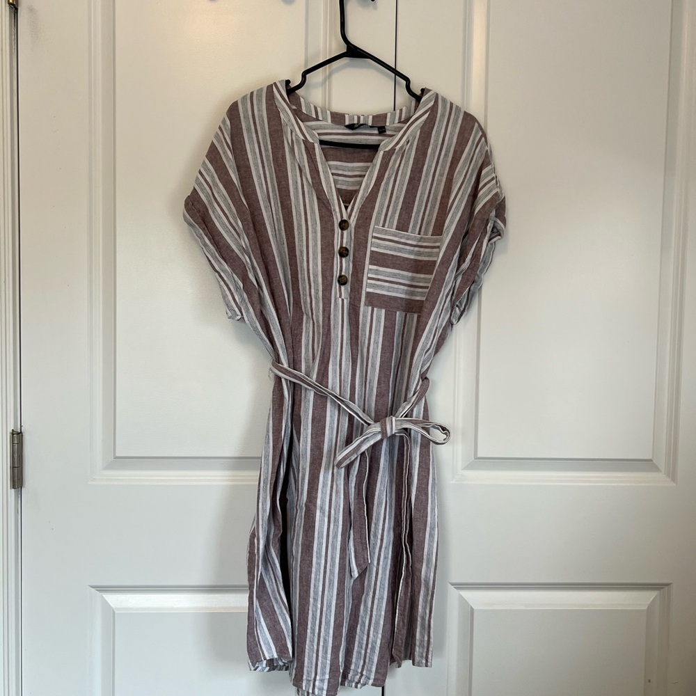 Reitmans Gray and White Mini Sundress with Dolman Sleeves